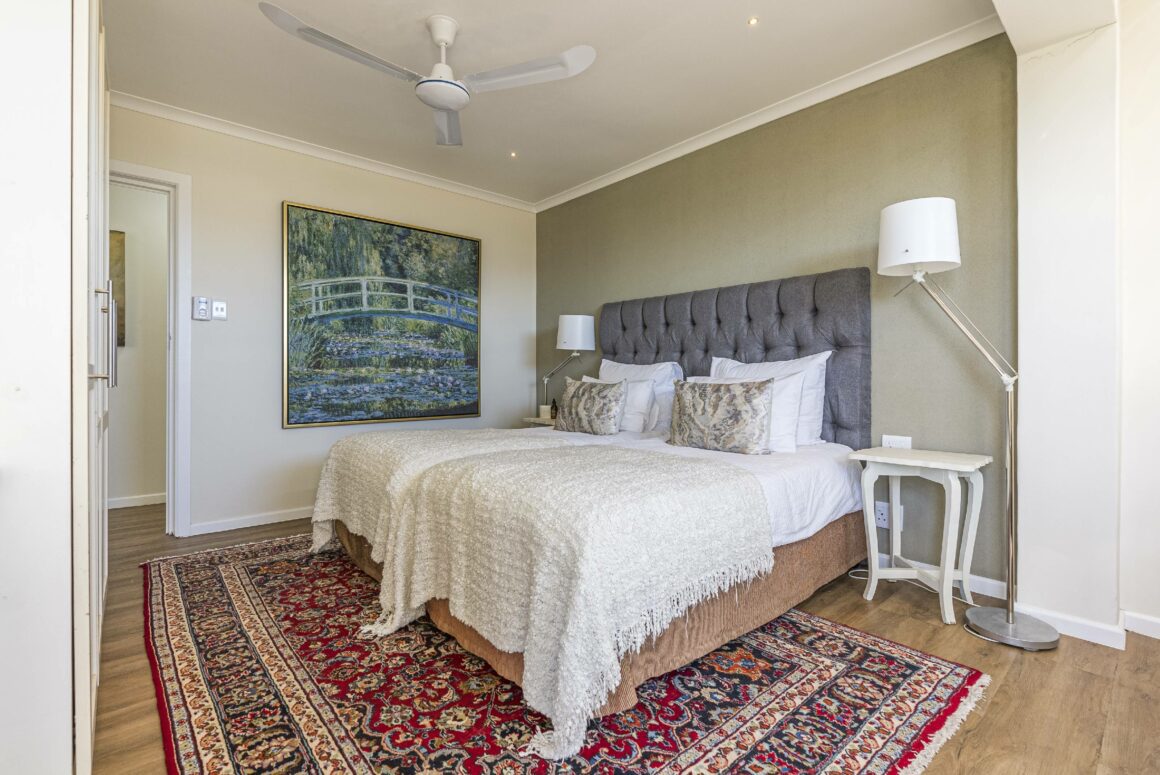 DSC08993-1 copy THE GATE HOUSE | 101 Twin/King Bed