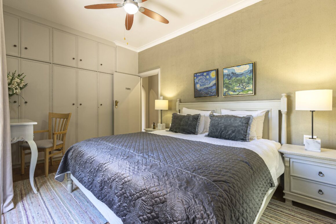 DSC07504-1 copy MANOR HOUSE | 101 King Room