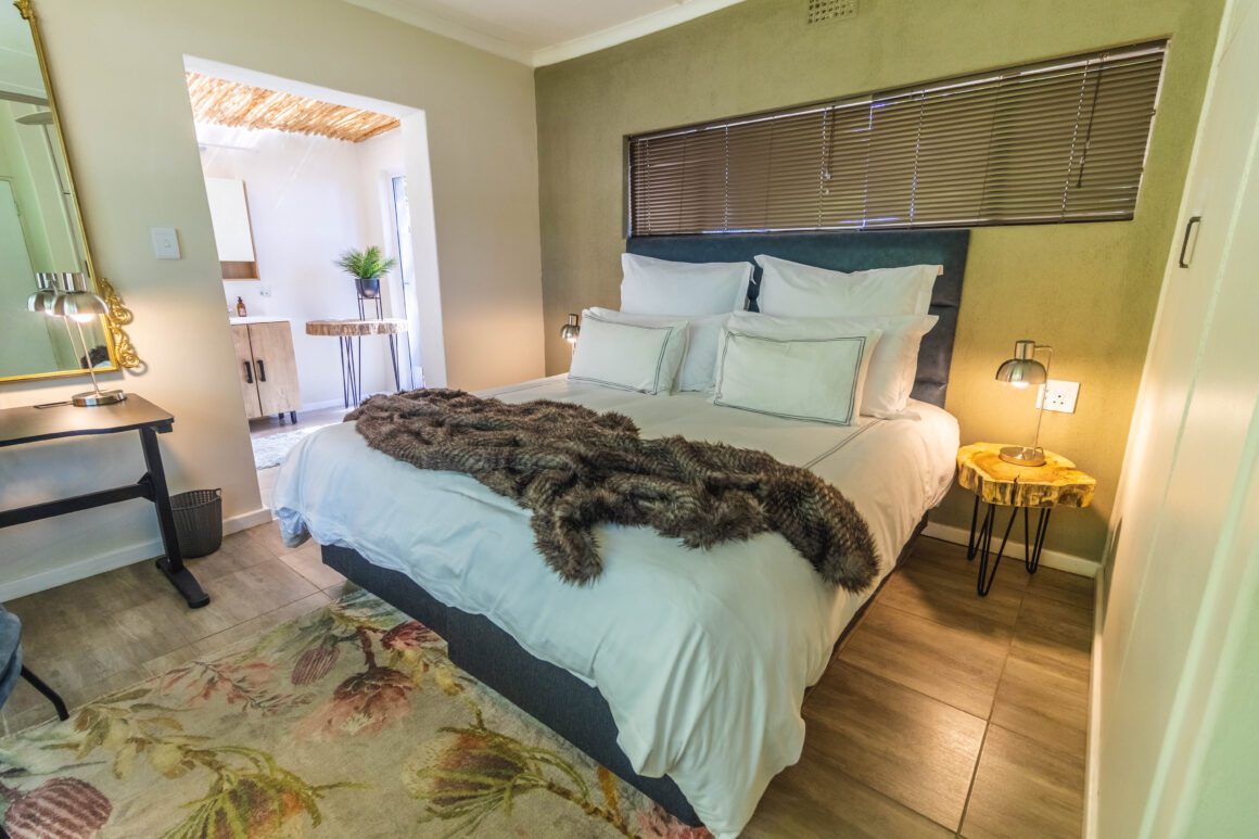 6 GARDEN SUITE | 103 King Bed