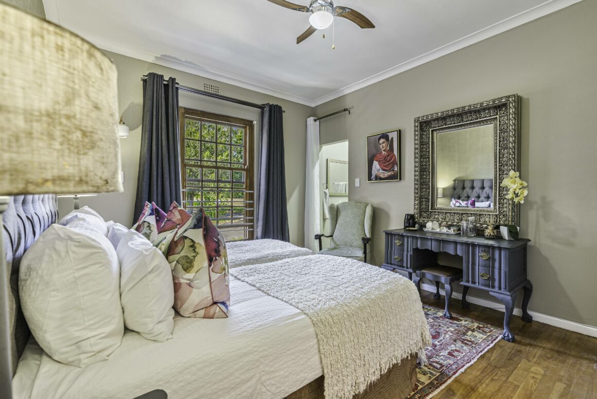 MANOR HOUSE | 102 Twin Room